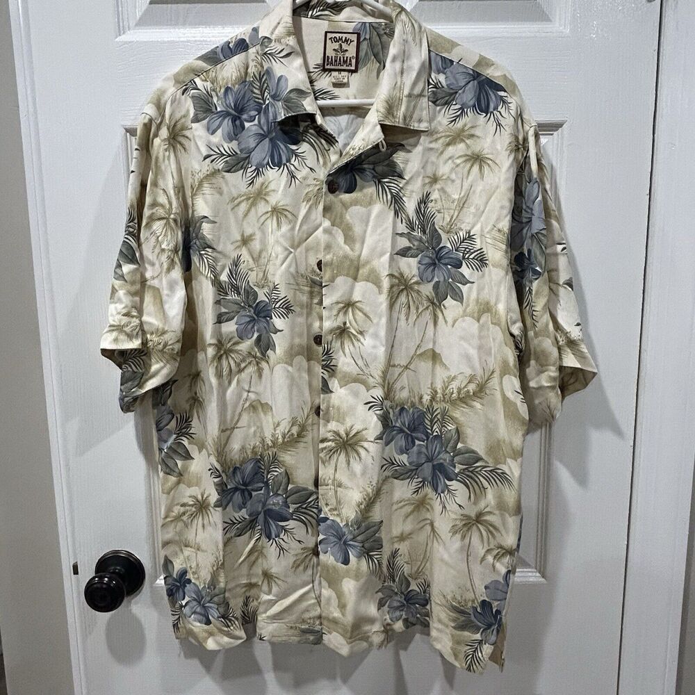 Tommy Bahama Mens Size Medium Button Down Shirt Silk Short Sleeve Hawaiian Blue
